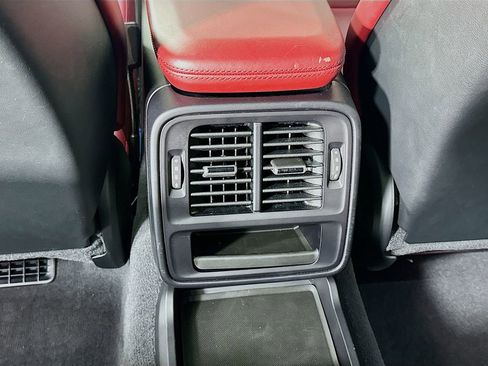 Certified 2022 Porsche Taycan image 26