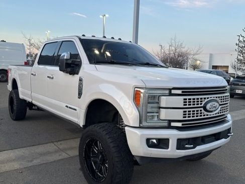 Used 2017 Ford F350 Platinum w/ Platinum Ultimate Package image 6