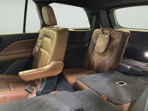 Used 2023 Lincoln Aviator Reserve w/ Elements Package Plus RWD image 21
