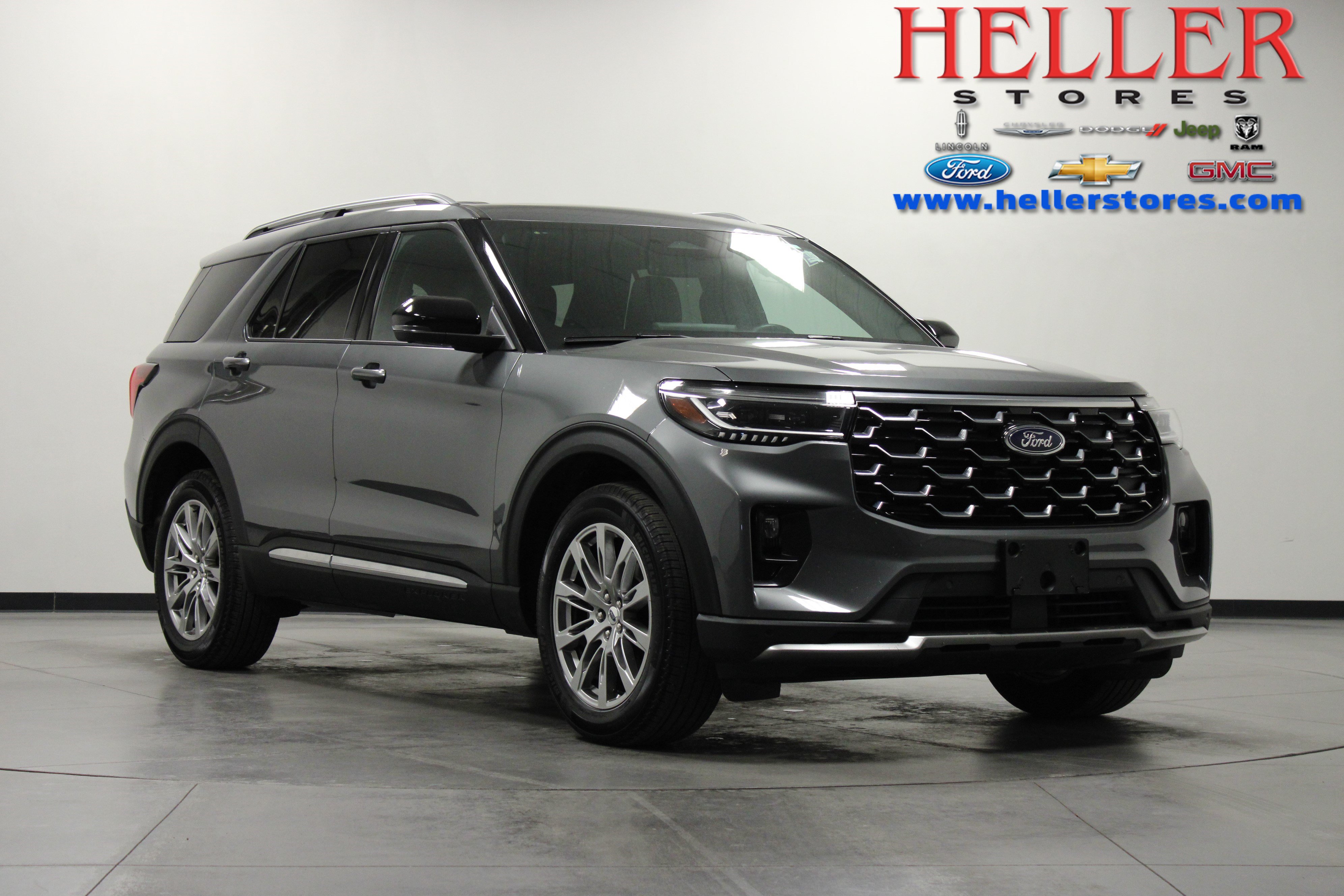 Used 2026 Ford Explorer Platinum AWD/4WD image 1