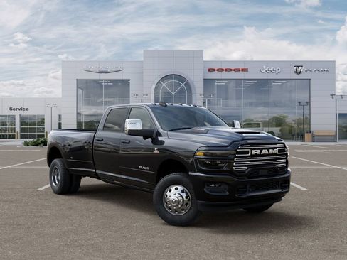 New 2026 RAM 3500 Laramie AWD/4WD image 5