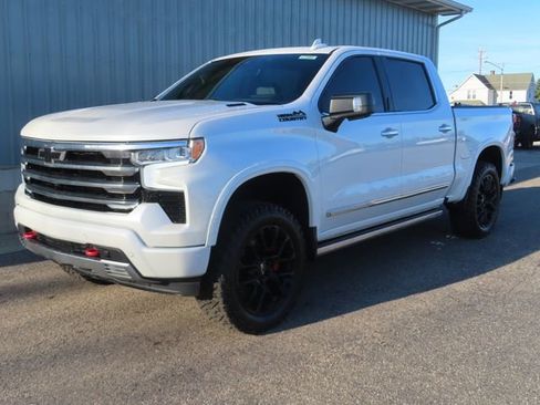 Used 2024 Chevrolet Silverado 1500 High Country AWD/4WD image 8