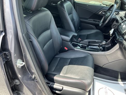 Used 2017 Honda Accord Sport Special Edition image 9