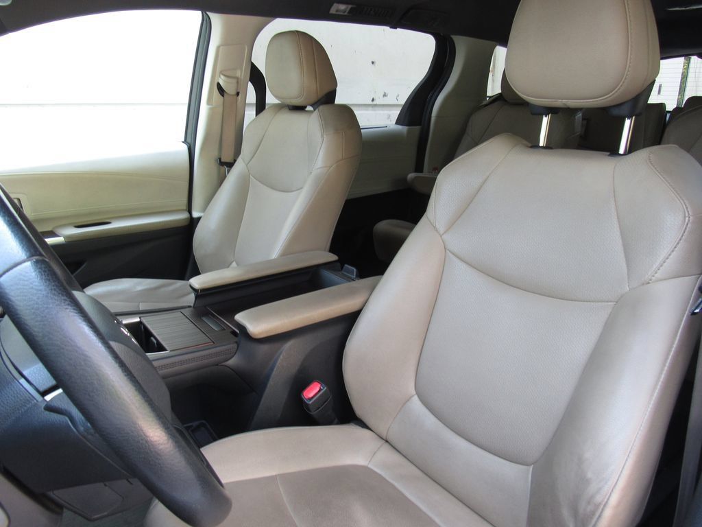 Certified 2023 Toyota Sienna XLE w/ XLE Plus Package AWD/4WD image 12