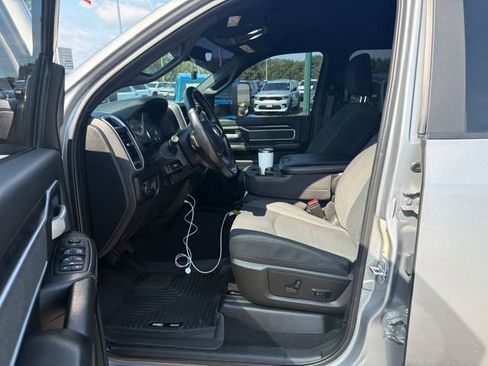 Used 2022 RAM 3500 Big Horn w/ Night Edition AWD/4WD image 5
