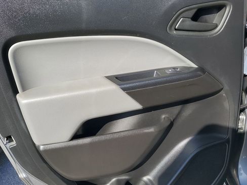 Used 2022 Chevrolet Colorado W/T w/ Custom Special Edition image 39