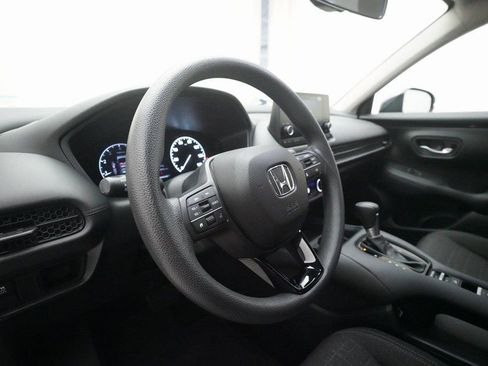 Used 2023 Honda HR-V LX image 8