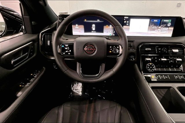 Used 2025 Nissan Armada PRO-4X AWD/4WD image 6