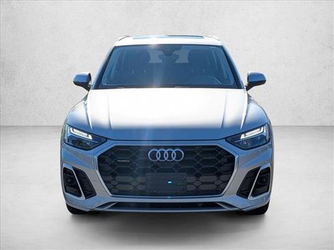 Used 2023 Audi Q5 2.0T Premium Plus w/ Premium Plus Package AWD/4WD image 2