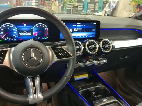 Used 2026 Mercedes-Benz GLB 250 4MATIC image 13