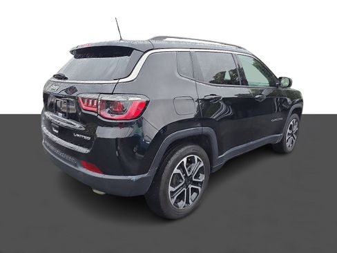 Used 2022 Jeep Compass Limited image 4