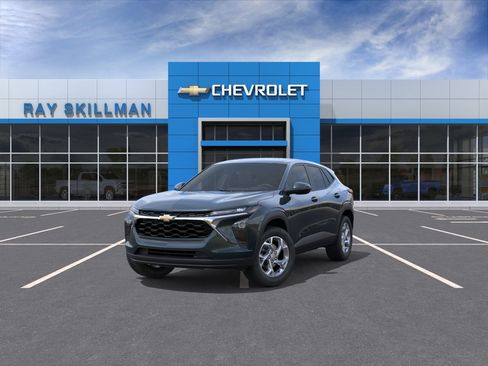 New 2026 Chevrolet Trax LS w/ LS Convenience Package FWD image 8