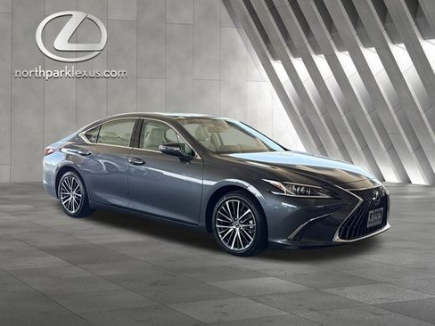 Certified 2023 Lexus ES 350 w/ Premium Package image 5