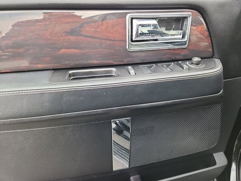 Used 2017 Lincoln Navigator L Reserve image 7