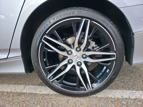 Used 2021 Honda Accord Touring image 34