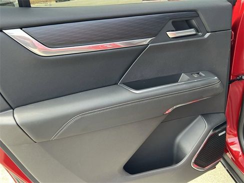 New 2025 GMC Acadia Elevation image 22