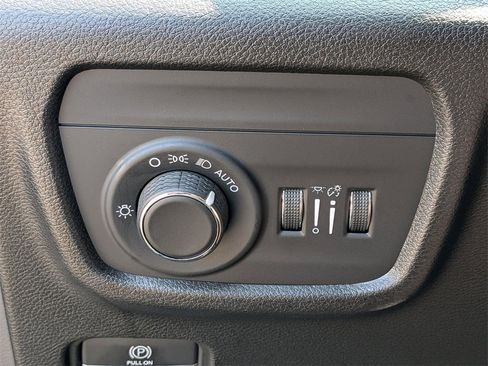 Certified 2023 Jeep Grand Cherokee Altitude image 13