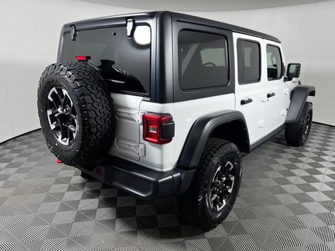 Used 2025 Jeep Wrangler Unlimited Rubicon AWD/4WD image 5