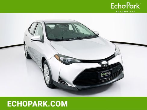 Used 2018 Toyota Corolla LE FWD image 1