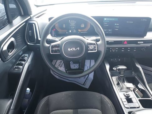 Certified 2024 Kia Sorento LX FWD image 16