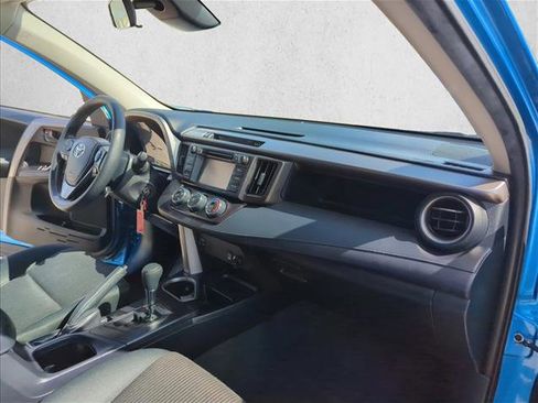 Certified 2018 Toyota RAV4 LE image 27