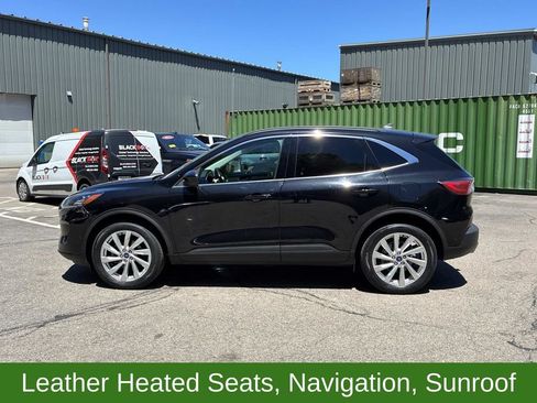 Certified 2022 Ford Escape Titanium w/ Titanium Elite Package AWD/4WD image 4