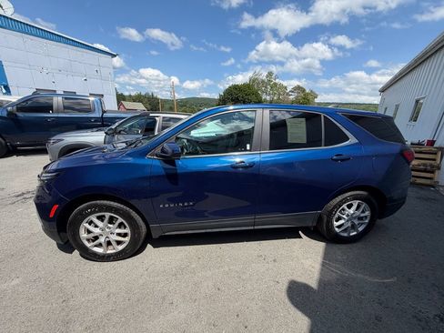 Used 2023 Chevrolet Equinox LT AWD/4WD image 2
