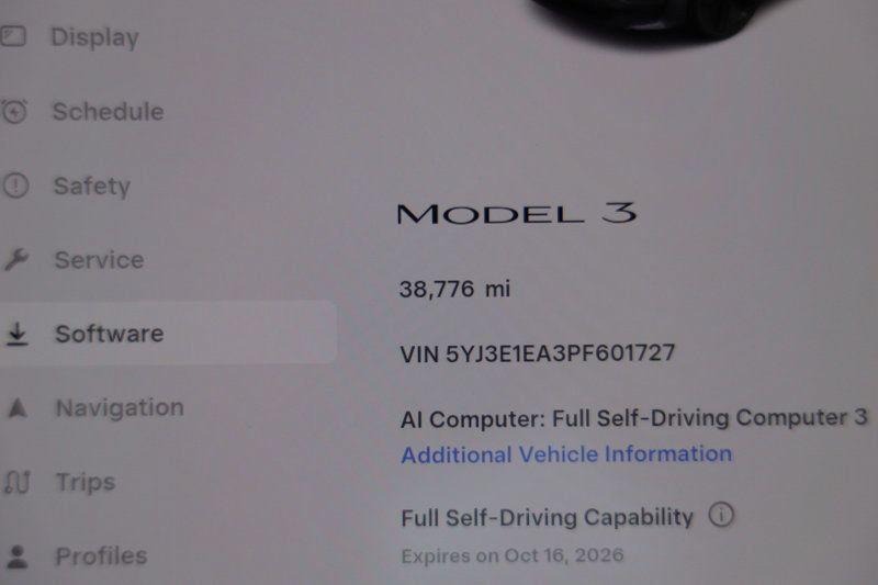Used 2023 Tesla Model 3 Standard Range RWD image 3
