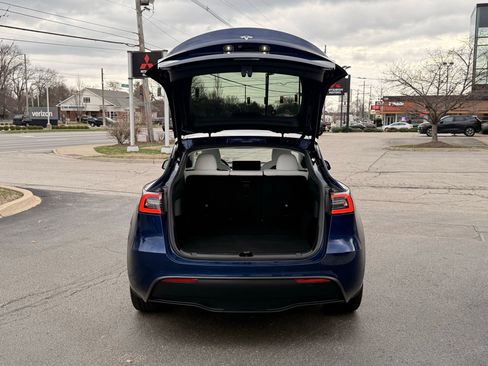 Used 2021 Tesla Model Y Long Range image 26