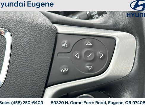 Used 2022 GMC Terrain SLT image 33