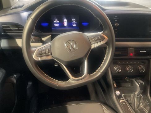 Used 2022 Volkswagen Taos SE image 14