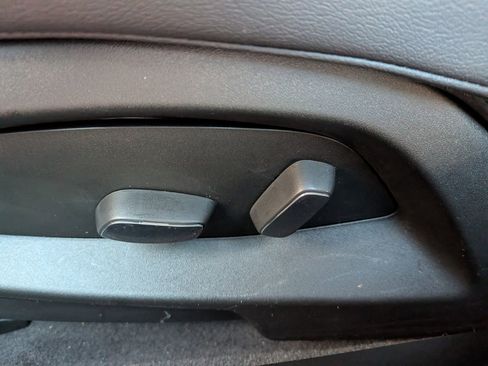 Used 2025 Chevrolet Corvette Stingray Coupe w/ 1LT image 20