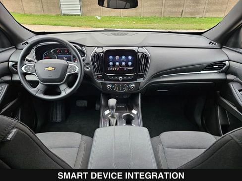 Used 2023 Chevrolet Traverse LT FWD image 20