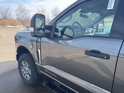 New 2025 Ford F250 XLT w/ FX4 Off-Road Package image 3