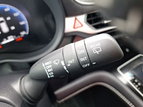 Used 2025 Toyota Sienna XSE FWD image 22