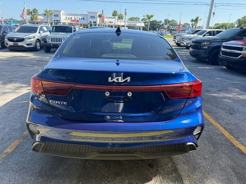 Used 2022 Kia Forte LXS FWD image 6