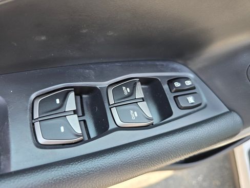 Used 2017 Hyundai Santa Fe Sport FWD image 31