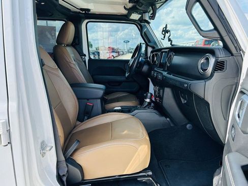 Used 2021 Jeep Wrangler Unlimited Rubicon w/ Uconnect 4C Nav & Sound Group image 29