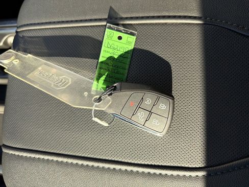 New 2026 GMC Sierra 1500 SLT w/ SLT Premium Package image 30