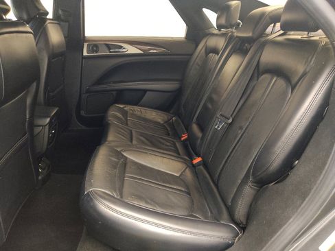 Used 2019 Lincoln MKZ Reserve FWD image 18