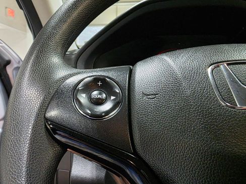 Used 2021 Honda HR-V LX image 28