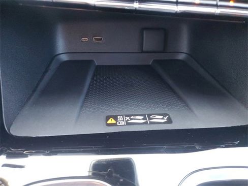 Certified 2024 Chevrolet Traverse RS w/ LPO, Floor Liner Package image 17
