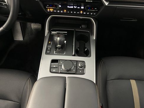 Used 2025 MAZDA CX-70 3.3 Turbo w/ Premium Plus Pkg image 16