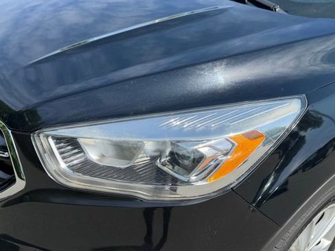 Used 2018 Ford Escape SEL FWD image 9