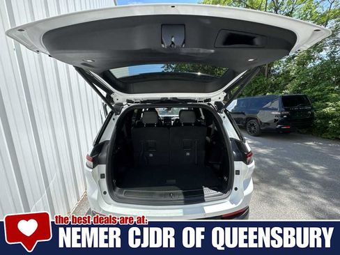 Used 2023 Jeep Grand Cherokee L Laredo AWD/4WD image 23