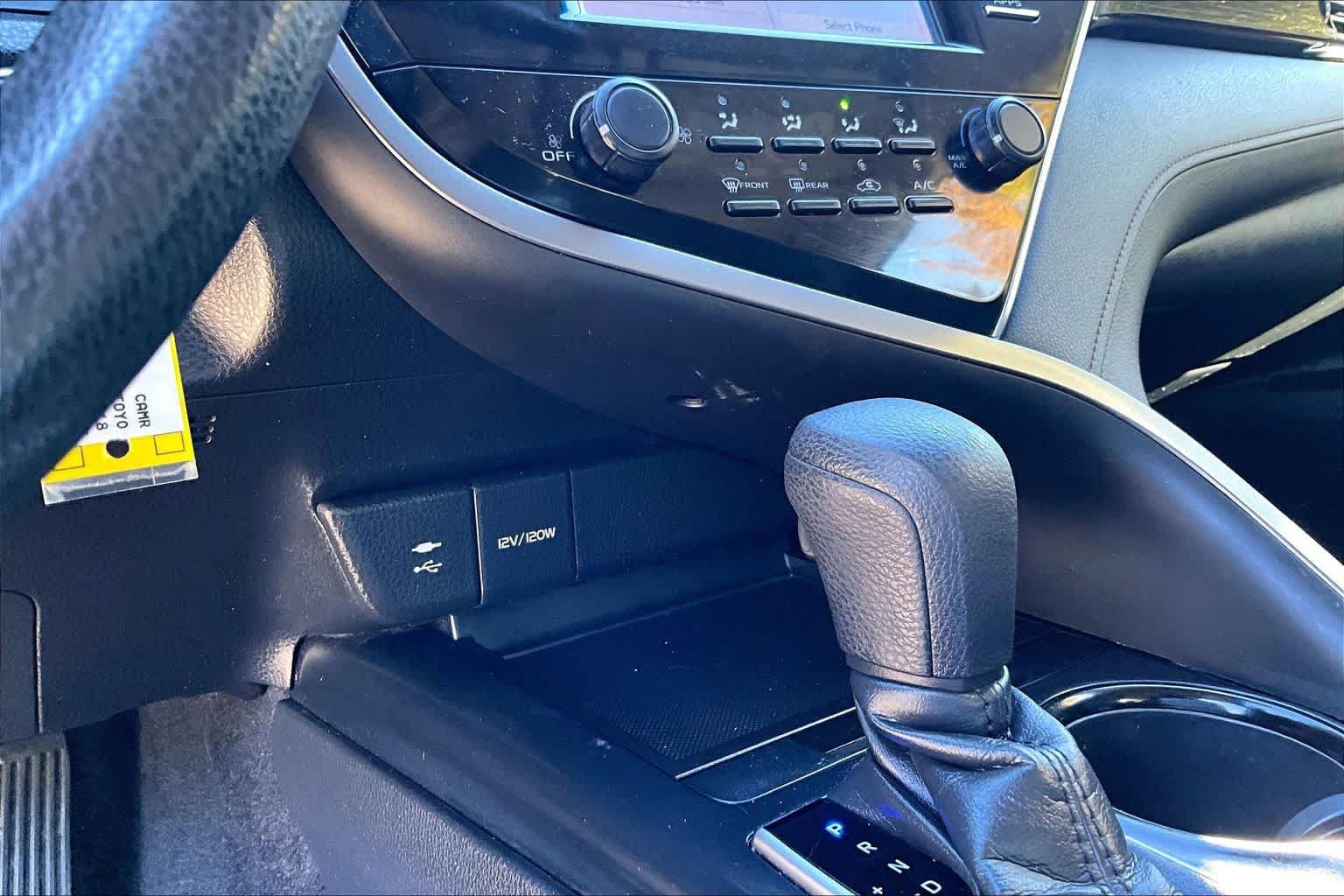 Used 2018 Toyota Camry LE FWD image 35