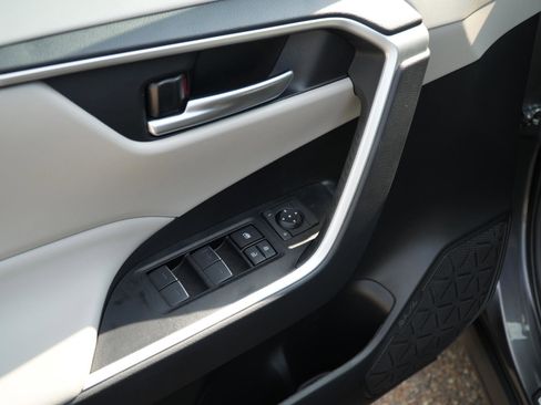 Used 2025 Toyota RAV4 XLE Premium image 14