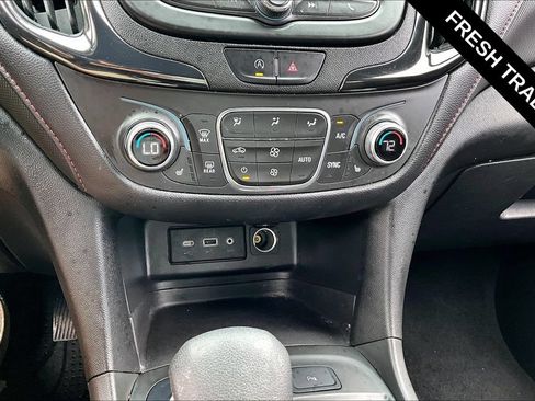 Used 2023 Chevrolet Equinox RS w/ LPO, Floor Liner Package FWD image 16