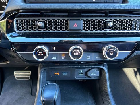 Used 2023 Honda Civic Sport image 17