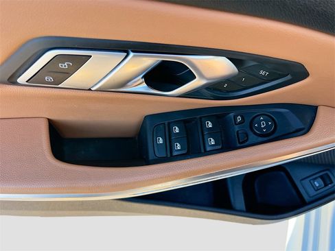 Used 2022 BMW M340i w/ Driving Assistance Package image 18